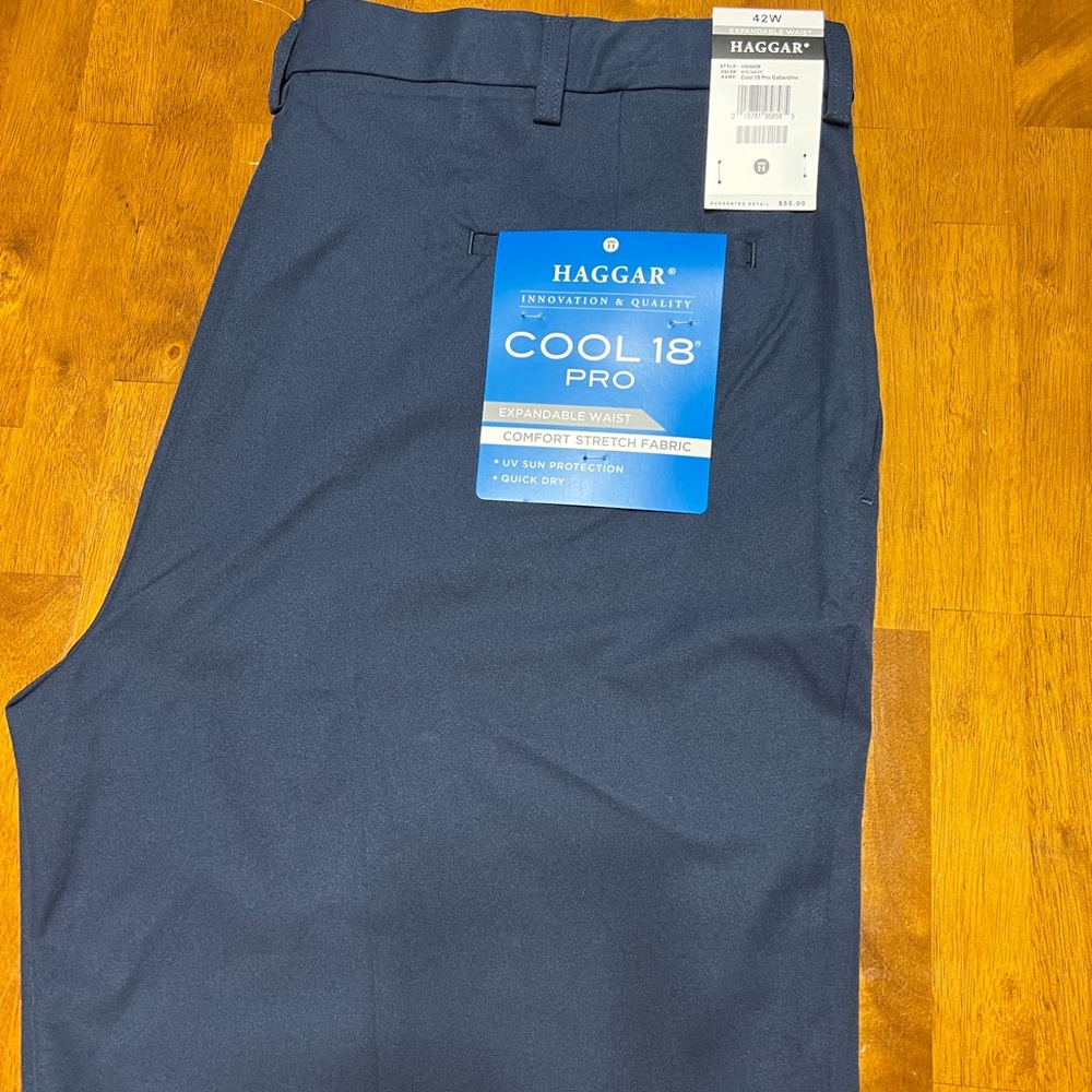 Never been worn Haggar shorts.